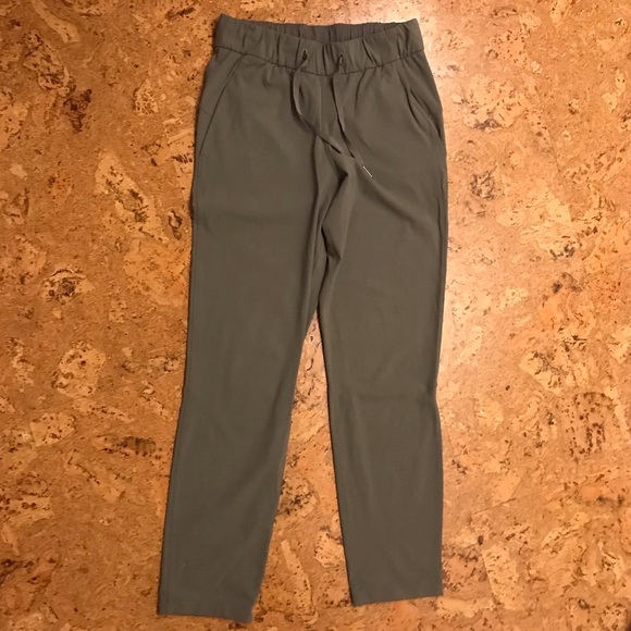 Lululemon On The Fly Pant 27” - Picture 3 of 8
